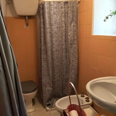 Monolocali Tra Rieti E E Del Salto *